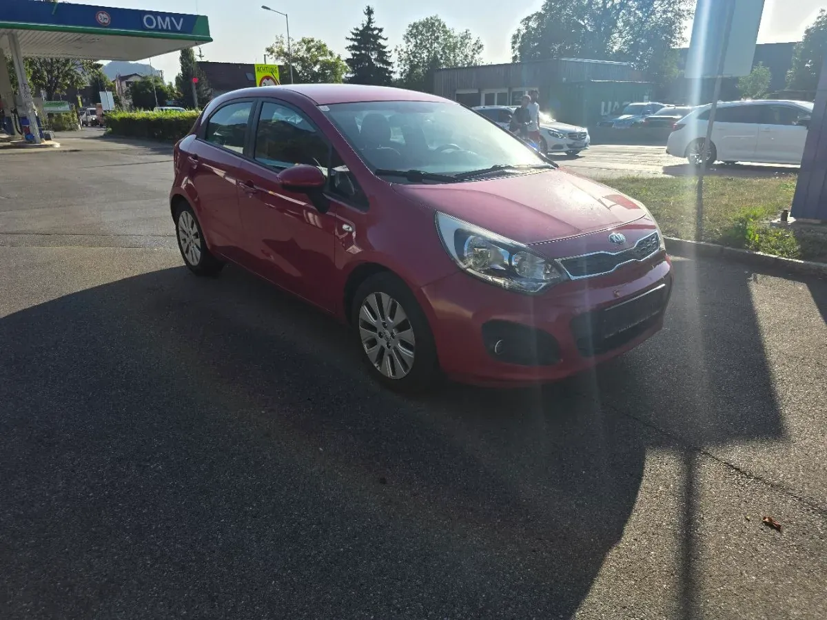 Kia Rio 2015 photo 3