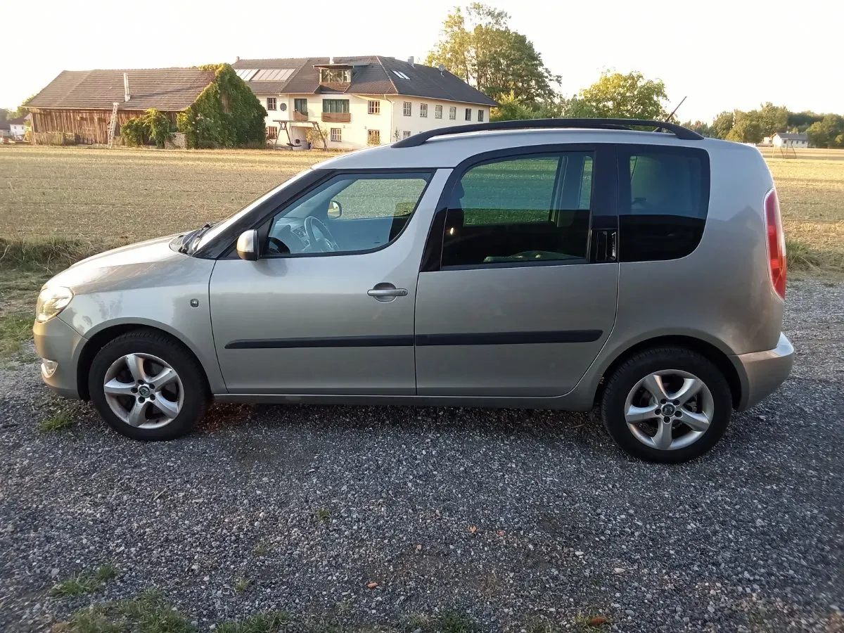 Skoda Roomster 2014 photo 3