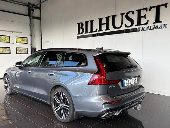 Volvo V60 2021 photo 2