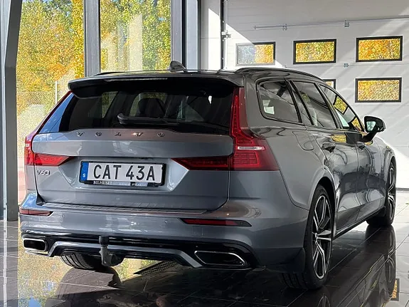 Volvo V60 2021 photo 3