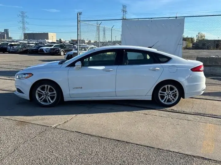 Ford Fusion 2018 photo 3