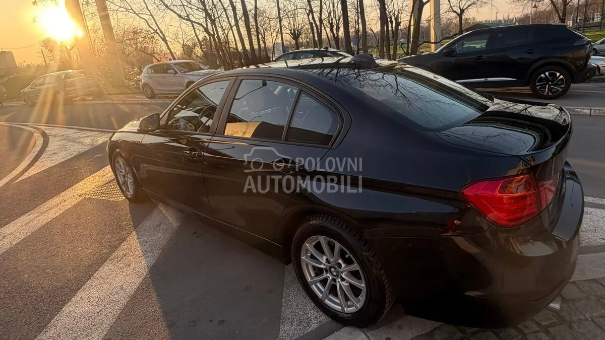 BMW 318 2014 photo 4