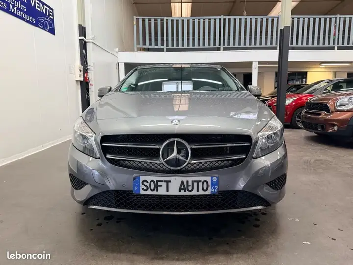 Mercedes-Benz A-Class 2015 photo 2