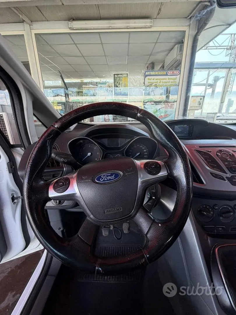 Ford C-Max 2011 photo 2