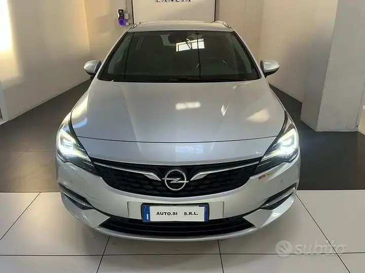 Opel Astra 2019 photo 2