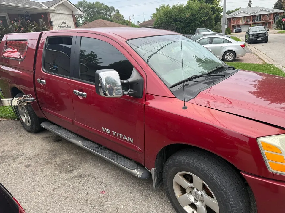 Nissan Titan 2005 photo 2