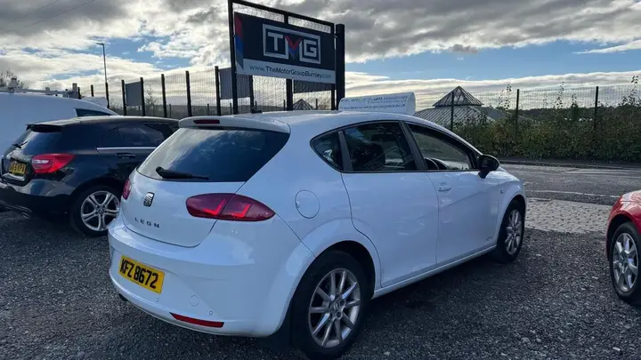 Seat Leon 2012 photo 2