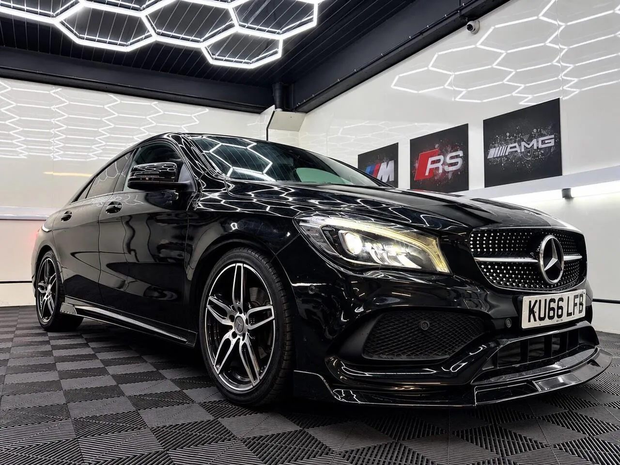 Mercedes-Benz Cla 2016 photo 2