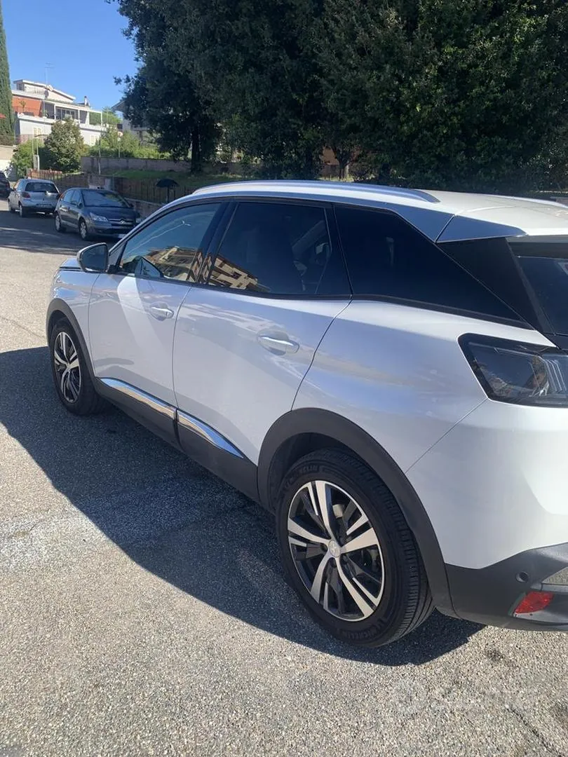 Peugeot 3008 2021 photo 2