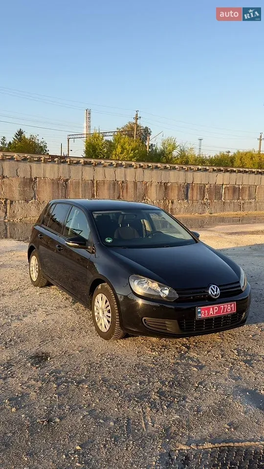 Volkswagen Golf 2010 photo 3