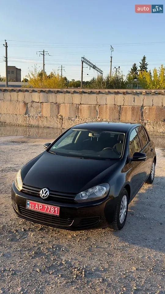 Volkswagen Golf 2010 photo 4