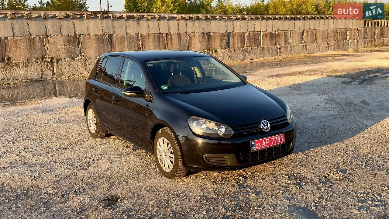 Volkswagen Golf 2010 photo 2