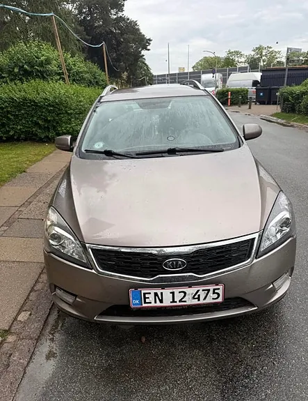 Kia Ceed 2011 photo 3