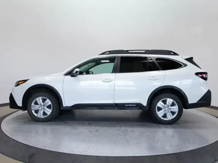 Subaru Outback 2022 photo 2