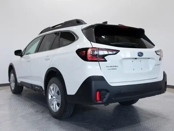 Subaru Outback 2022 photo 3