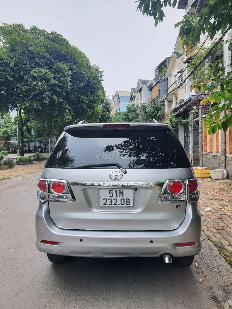 Toyota Fortuner 2014 photo 2