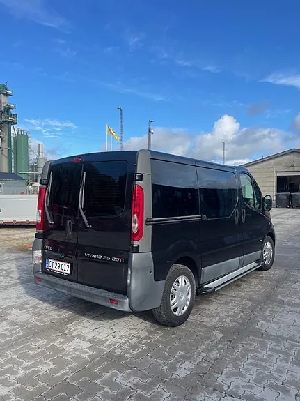 Opel Vivaro 2006 photo 3