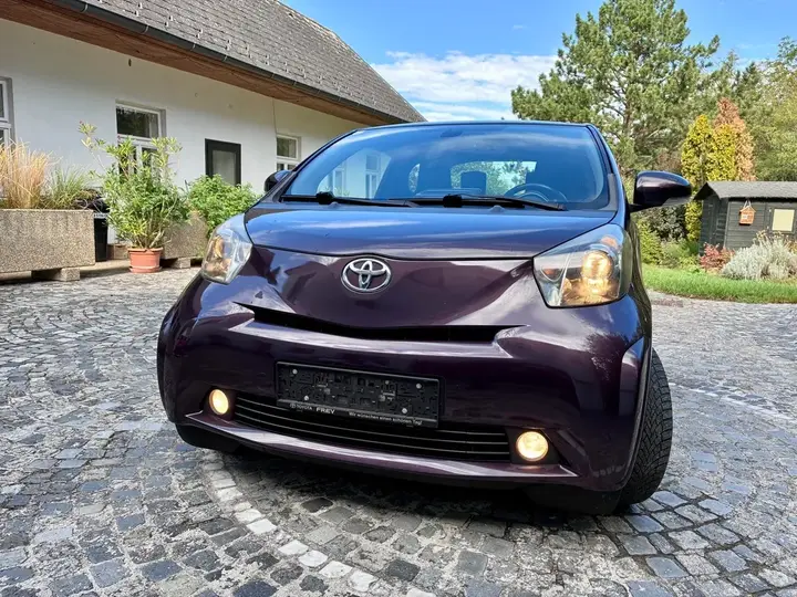 Toyota Iq