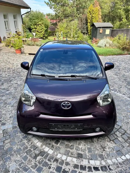 Toyota Iq 2009 photo 3