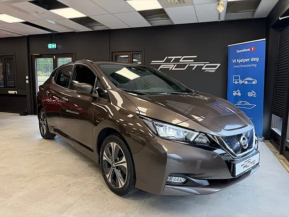 Nissan Leaf 2021 photo 2