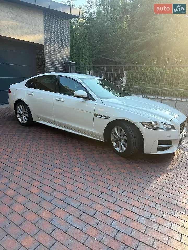 Jaguar Xf 2017 photo 4