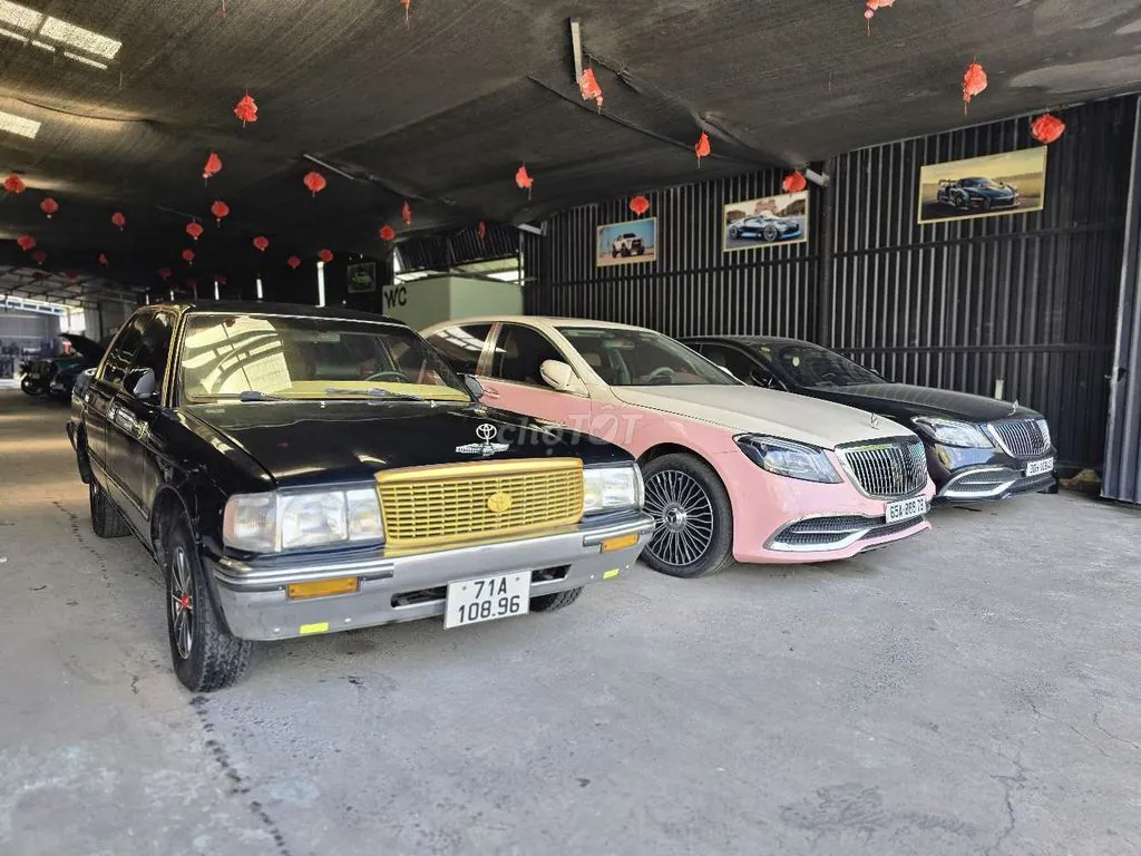 Toyota Crown 1995 photo 2