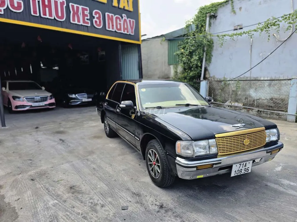 Toyota Crown 1995 photo 5