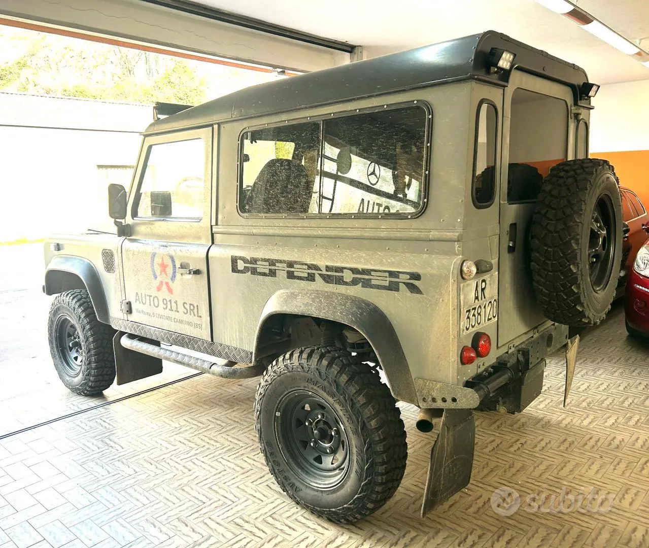 Land Rover Defender 1987 photo 3