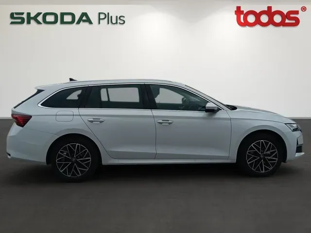 Skoda Octavia Combi 2026 photo 3