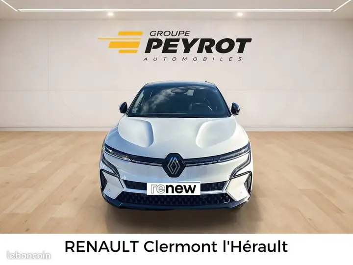 Renault Megane 2023 photo 2