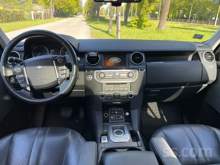 Land Rover Discovery 2015 photo 5