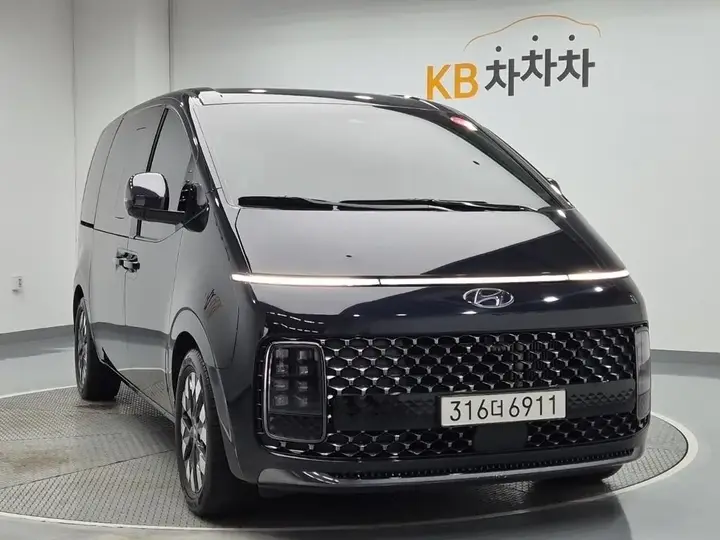 Hyundai Staria 2022 photo 4
