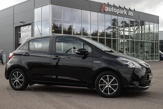 Toyota Yaris 2019 photo 2