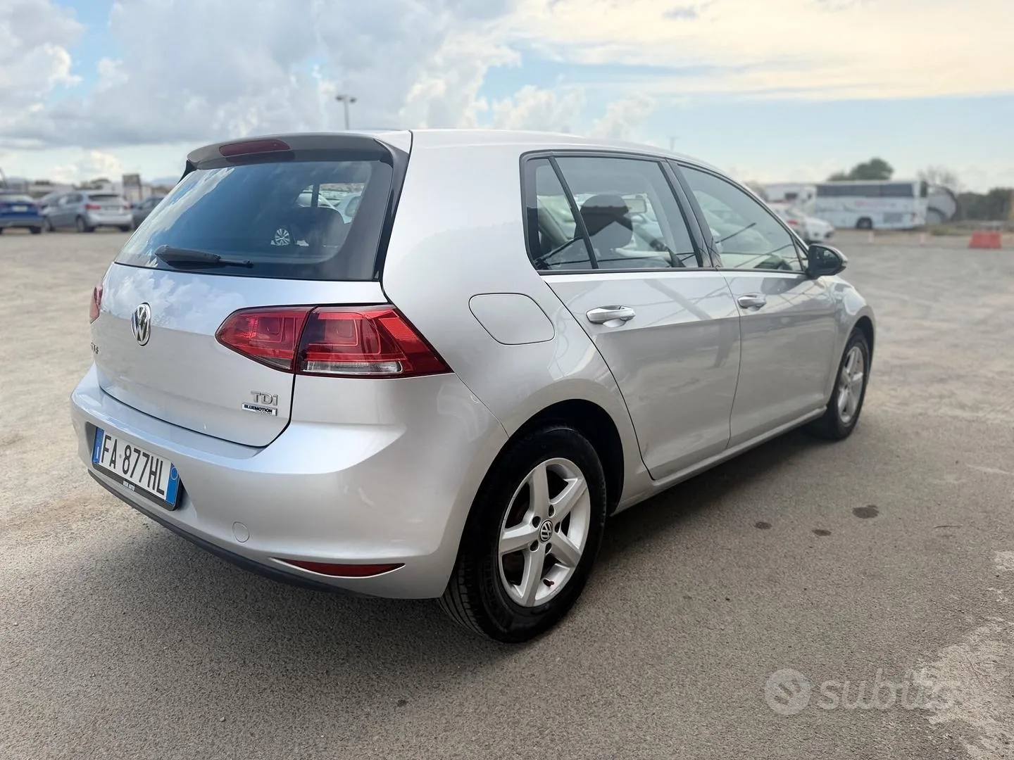 Volkswagen Golf 2015 photo 2