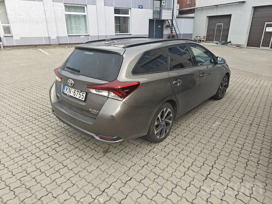 Toyota Auris 2016 photo 4