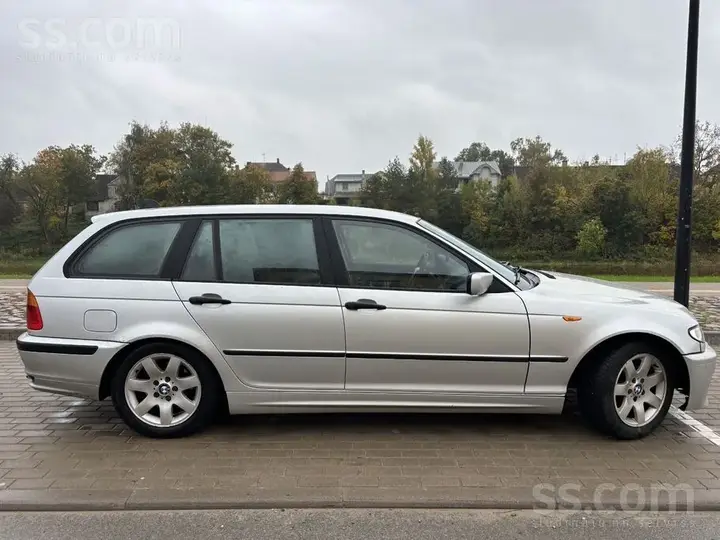 BMW 320 2002 photo 2