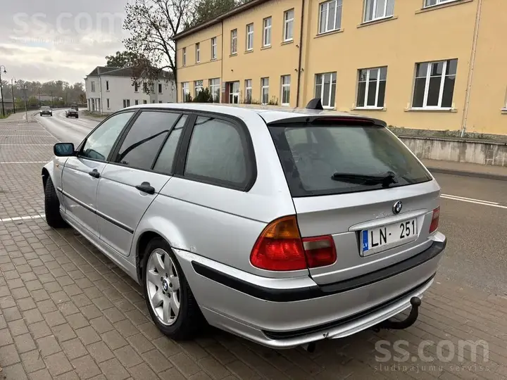 BMW 320 2002 photo 4