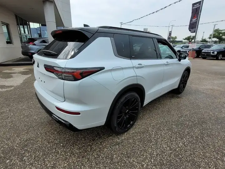 Mitsubishi Outlander 2026 photo 5