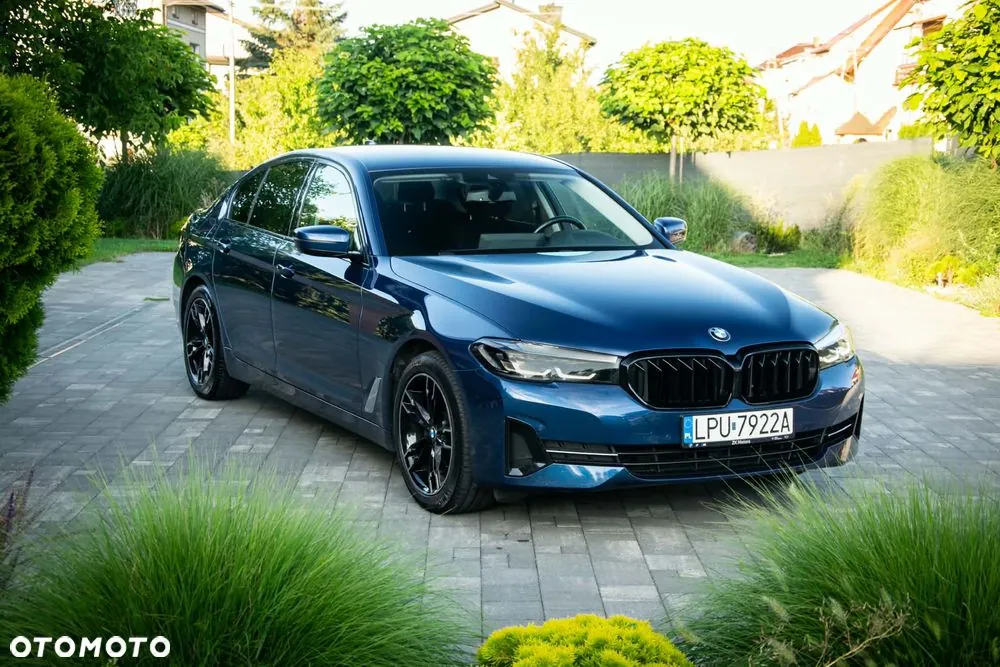 BMW Seria 5 2021 photo 3