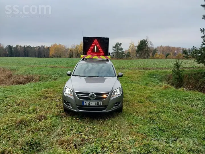 Volkswagen Tiguan 2010 photo 2