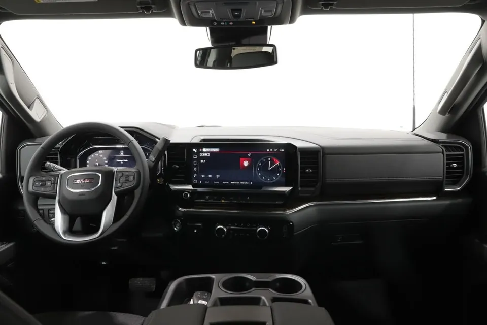 GMC Sierra 2500Hd 2024 photo 3