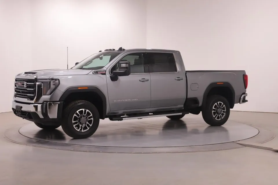 GMC Sierra 2500Hd 2024 photo 2
