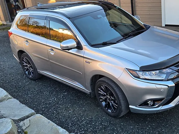 Mitsubishi Outlander 2018 photo 4