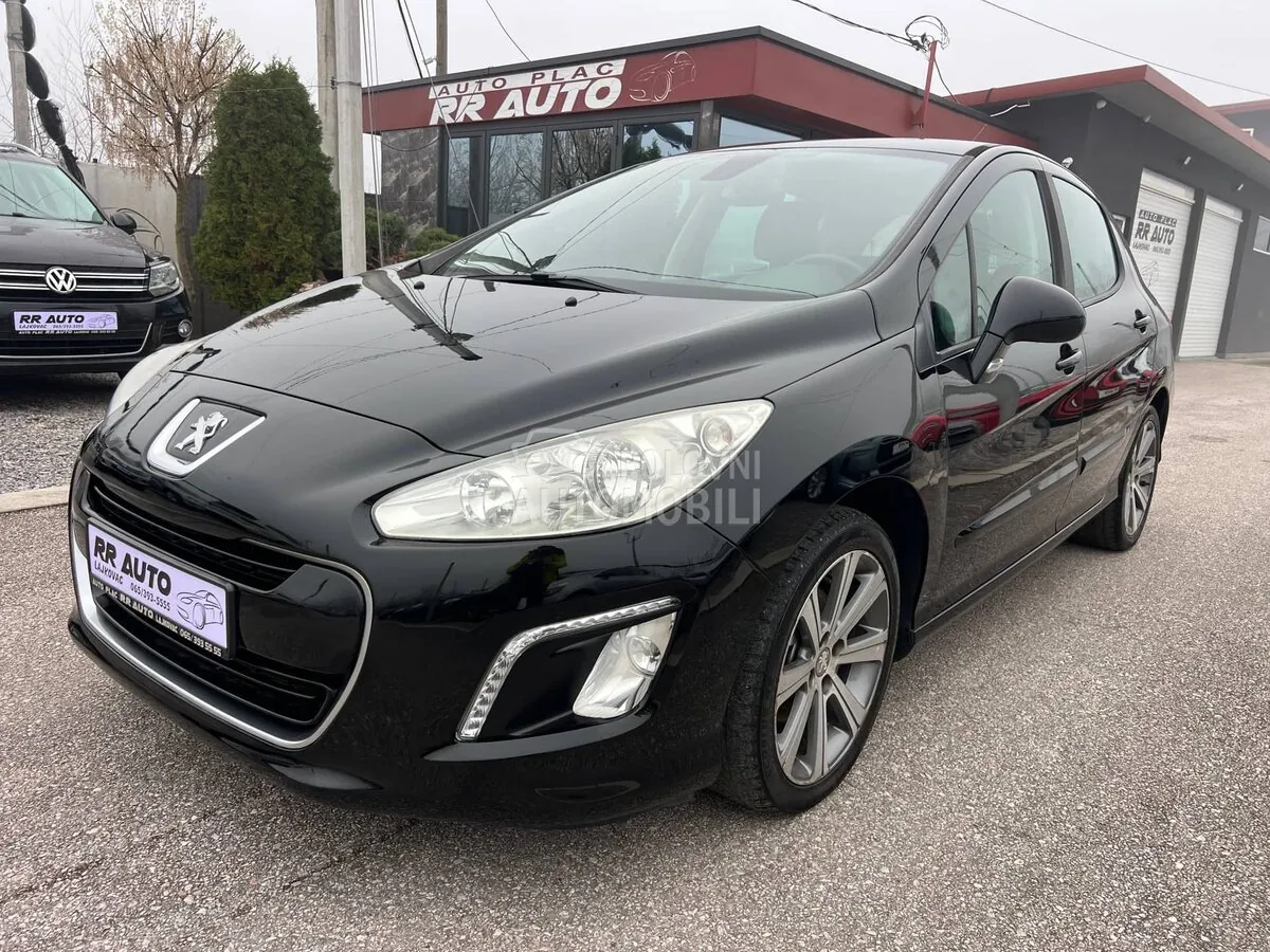 Peugeot 308 2011 photo 2