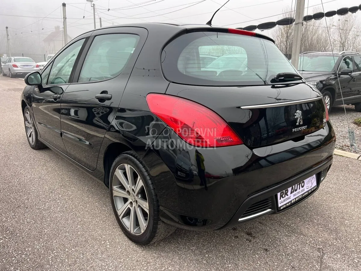 Peugeot 308 2011 photo 5
