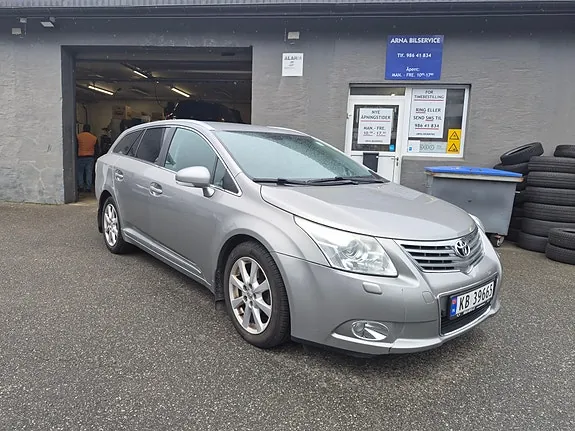Toyota Avensis 2011 photo 3