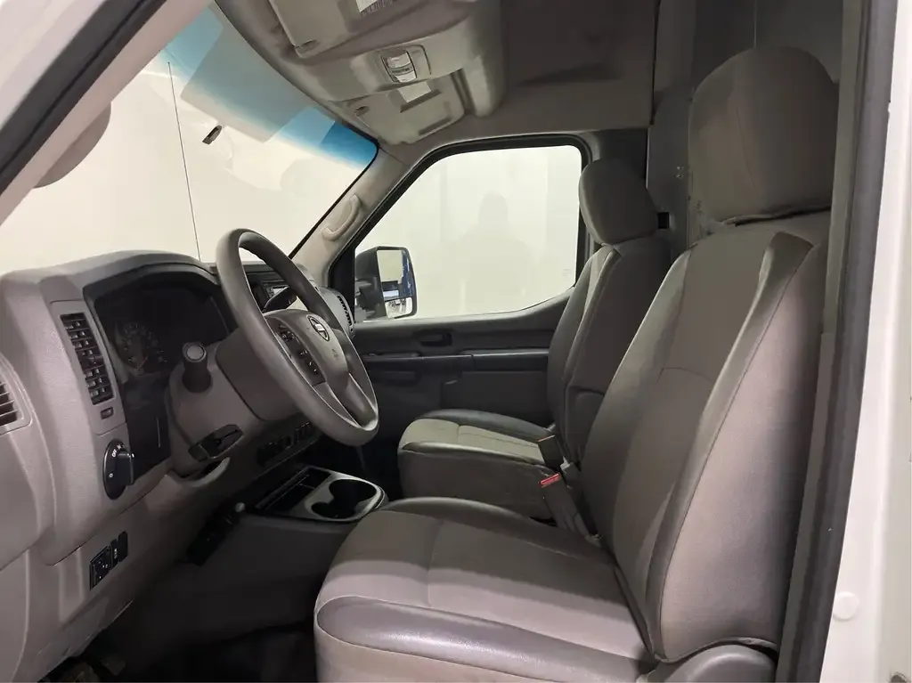 Nissan Nv Cargo 2018 photo 3