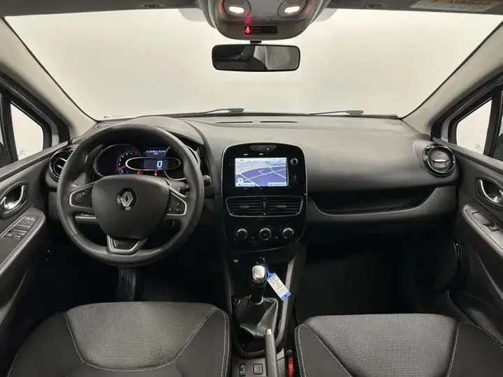 Renault Clio Estate 2020 photo 2