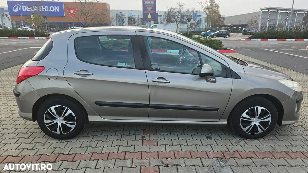 Peugeot 308 2010 photo 2