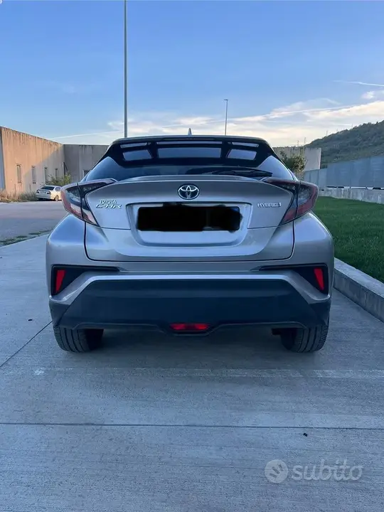 Toyota C-Hr 2017 photo 3